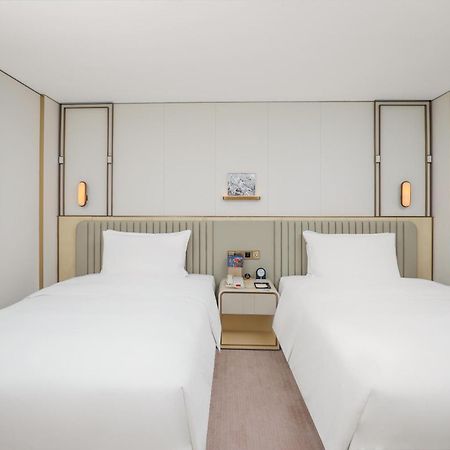 Jinling Hotel Nanjing  Exterior photo