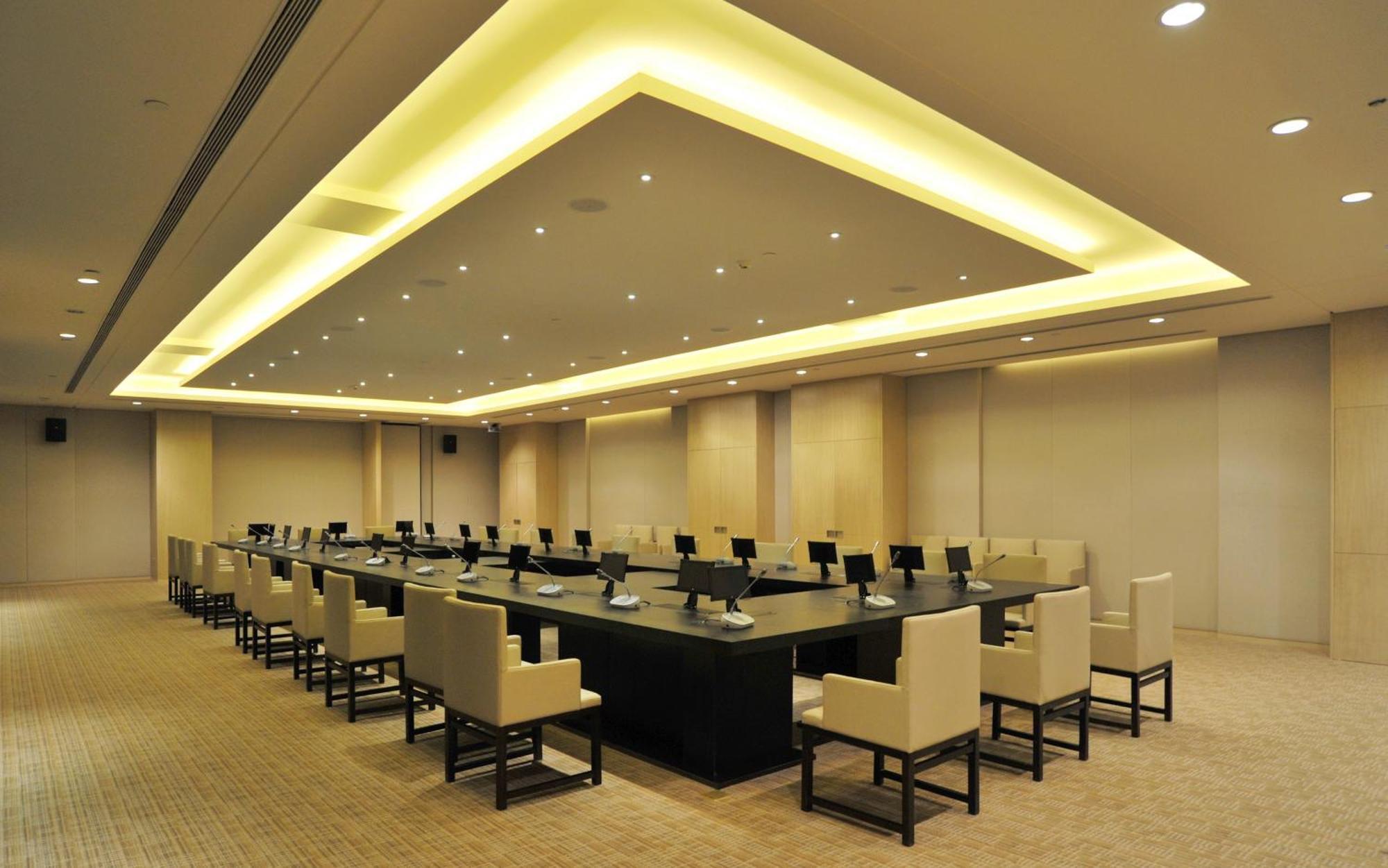 Jinling Hotel Nanjing  Exterior photo