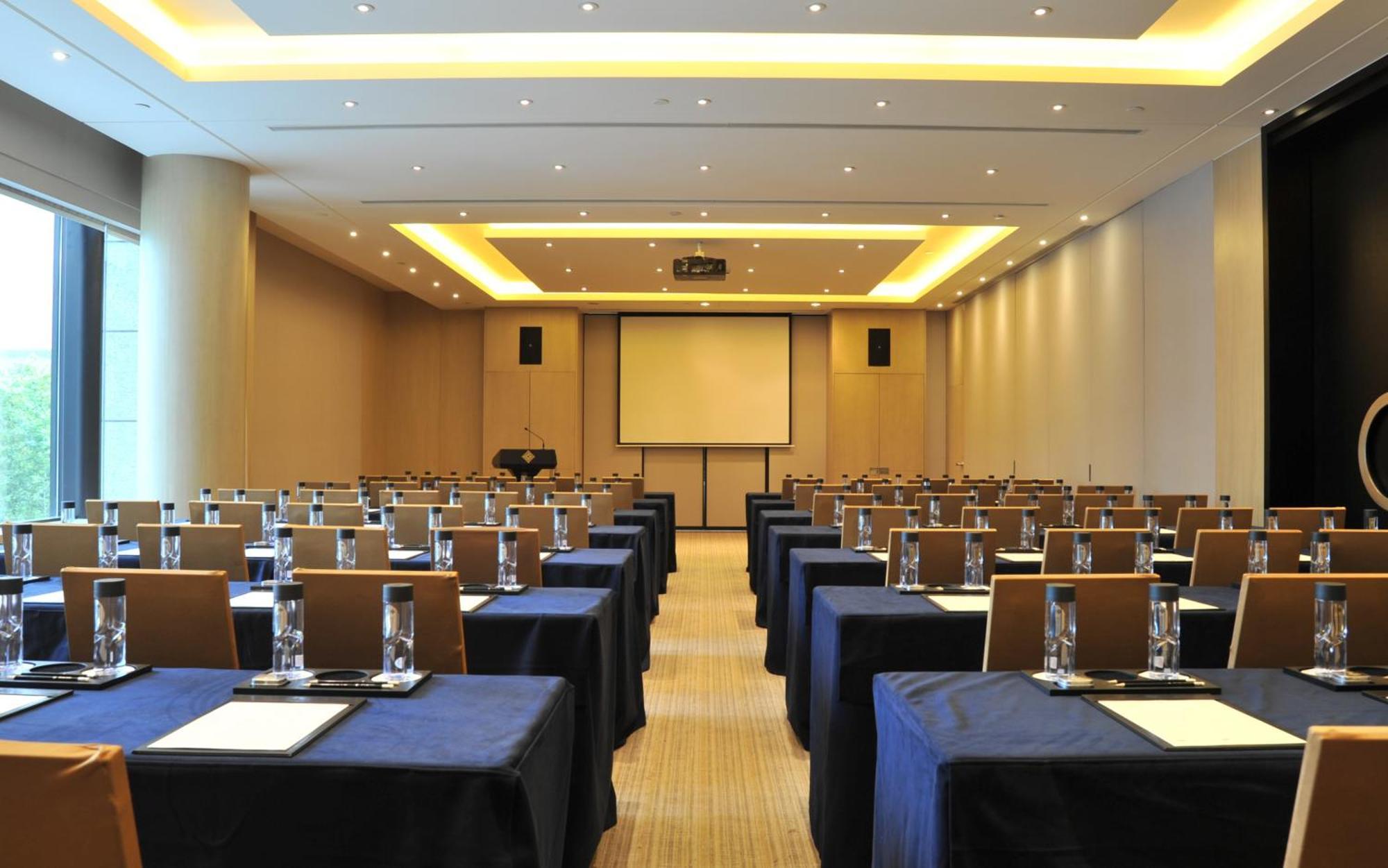 Jinling Hotel Nanjing  Exterior photo