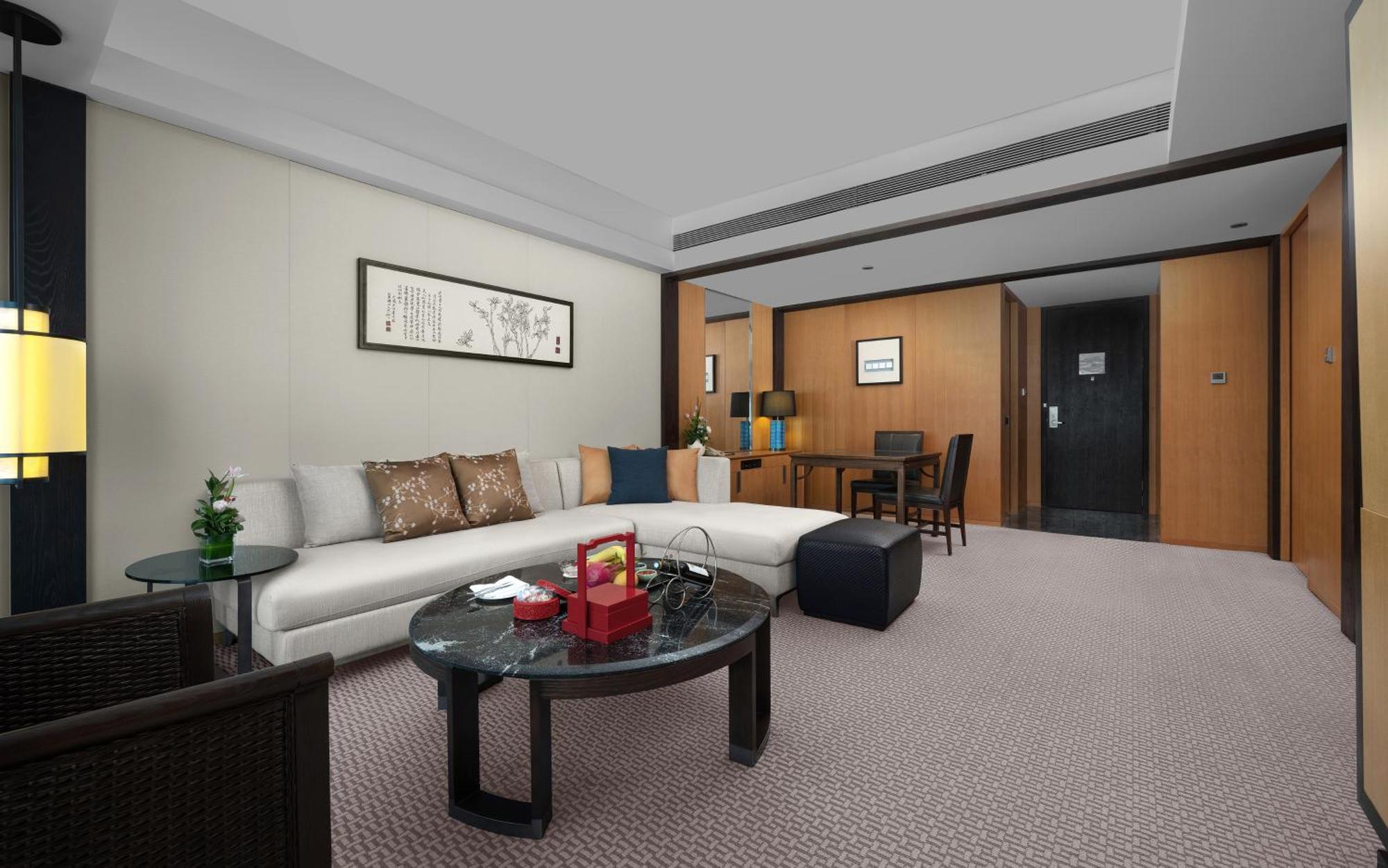 Jinling Hotel Nanjing  Exterior photo